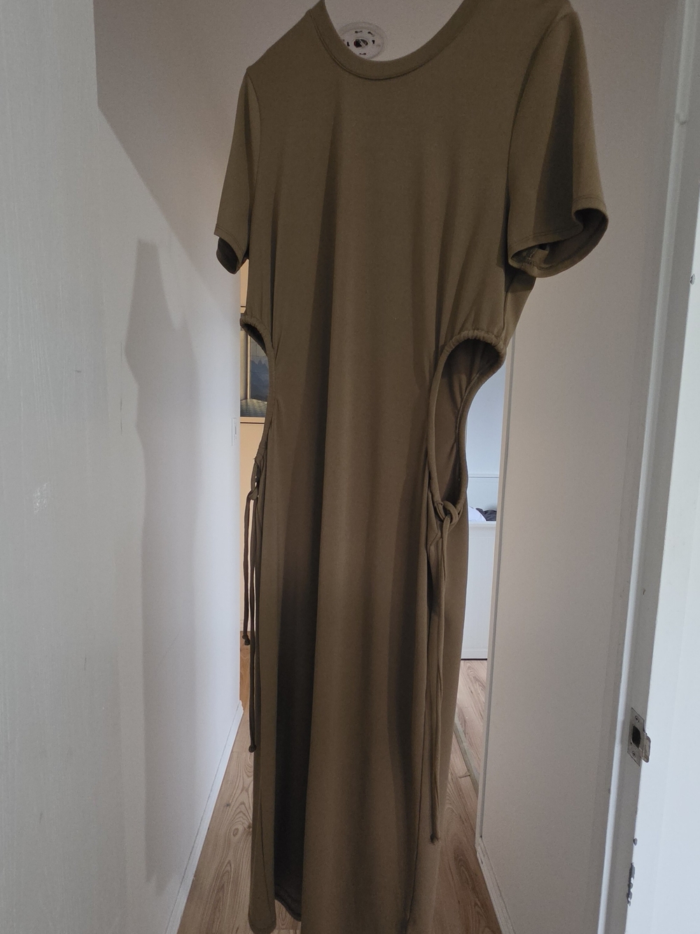 Women’s Olive Cutout Tie-Waist Maxi Dress